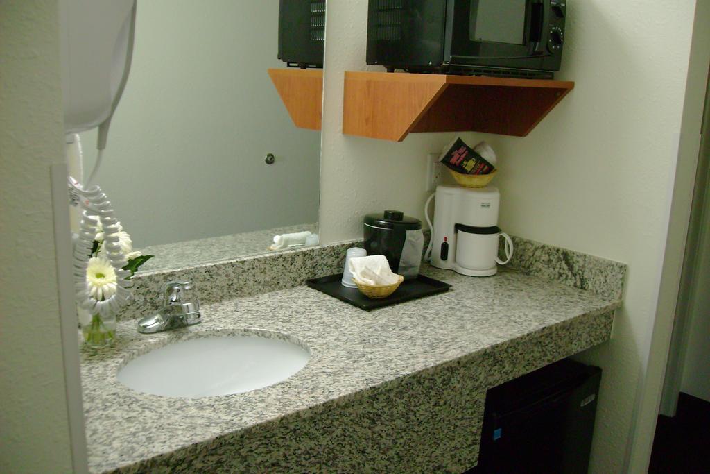 Travelodge By Wyndham Marysville Habitación foto